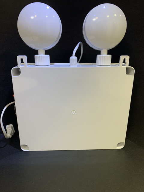 Lámpara de cabezas gemelas a prueba de agua IP65 a prueba de agua con batería personalizada recargable LED