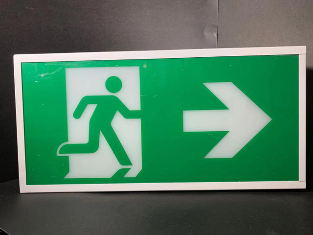 Lámpara de seguridad de salida de emergencia con batería recargable LED mantenida